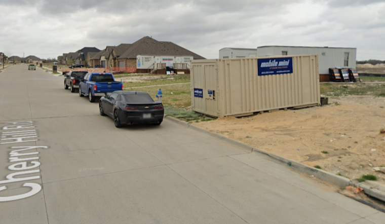 Red Oak Police Investigate Early Morning Shooting, Victims in Stable Condition, Suspect Sought