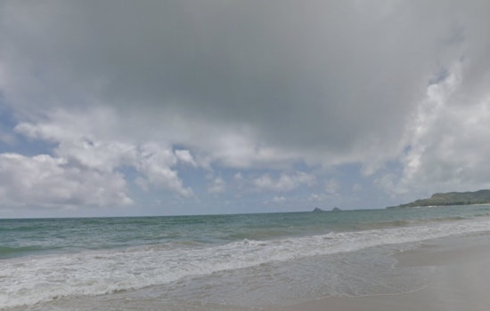 Rescue Team Swiftly Aids Injured Kiteboarder Off Kailua Beach After Collision With Popoia Island