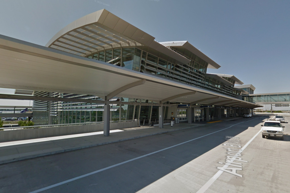 Sacramento Airport's Closest Parking to Terminal B Closes for $400M