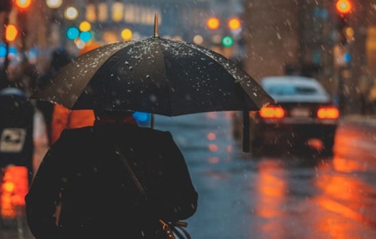 Seattle Braces for Wet Weekend with Steady Rain and Gusty Winds Predicted by NWS