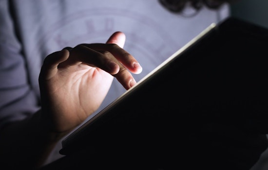 Seattle's TechTalk Highlights Vital Cyber Safety Strategies for Families in the Digital Age