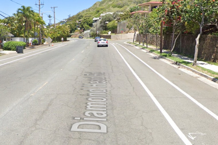 Speeding Blamed for Multiple-Vehicle Crash Near Diamond Head, Leaving 3 Hospitalized