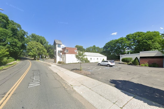 Springfield Police Investigate Infant Abandoned Outside Apartment as Child Stabilized at Baystate