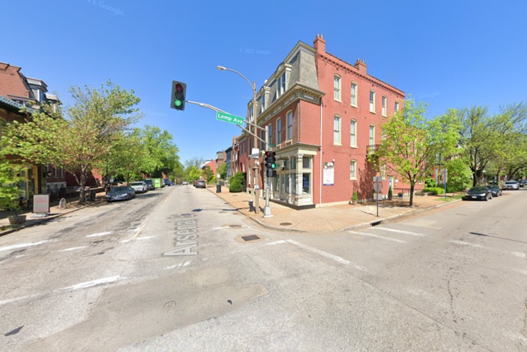 St. Louis Rideshare Driver Victimized in Carjacking in Benton Park as Police Search for Suspect