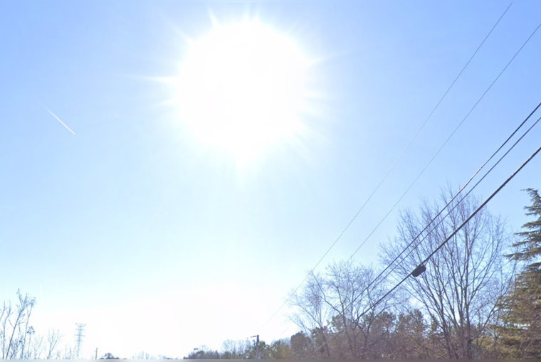 Sunny Days Ahead, Knoxville Welcomes Mild Autumn Weather, Forecasts Promise Clear Skies