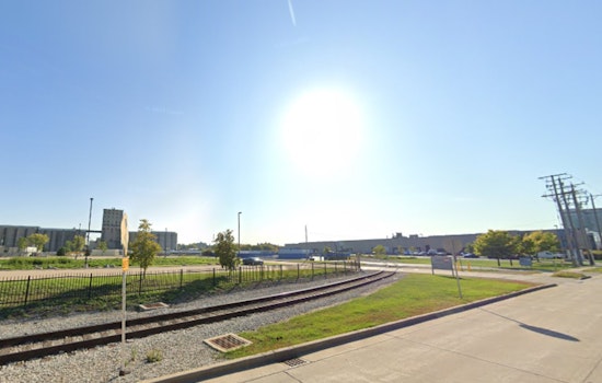 Sunny Skies and Rising Temps Grace Milwaukee, NWS Predicts Ideal Week Ahead With Mild Fire Risk West of Madison
