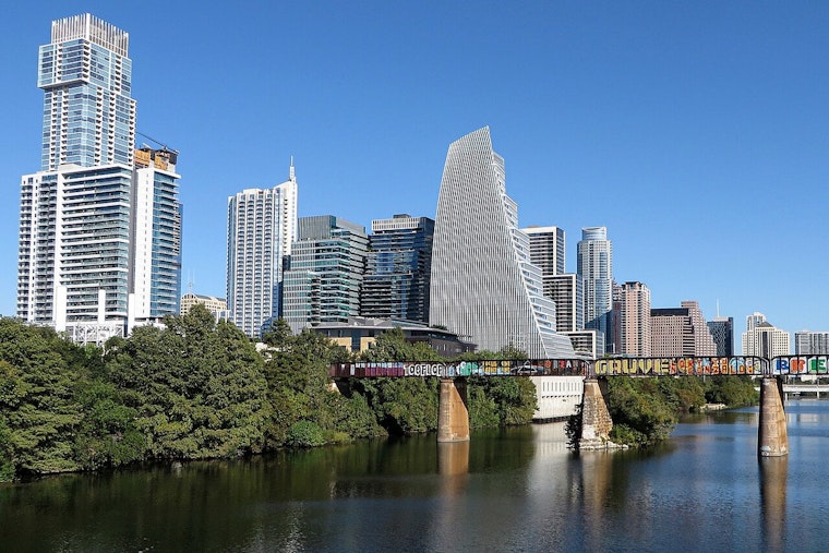 Sunny Skies and Warm Temperatures Expected to Continue in Austin