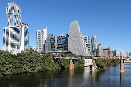 Sunny Skies and Warm Temperatures Expected to Continue in Austin