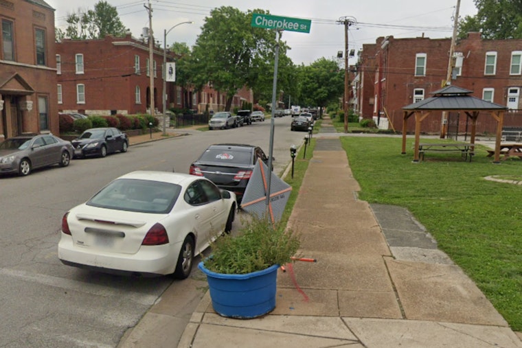 Suspect Slips Handcuffs, Steals and Crashes St. Louis Police Car Following Carjacking Arrest