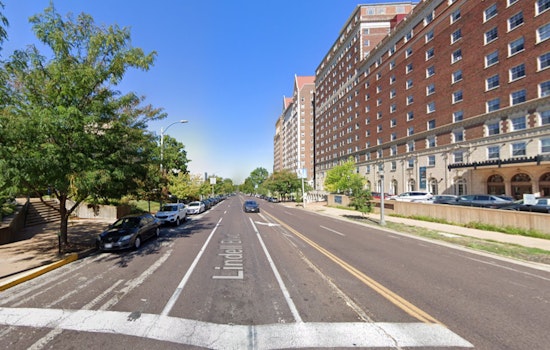 Teenager Robbed at Gunpoint During Gaming Session in St. Louis Apartment