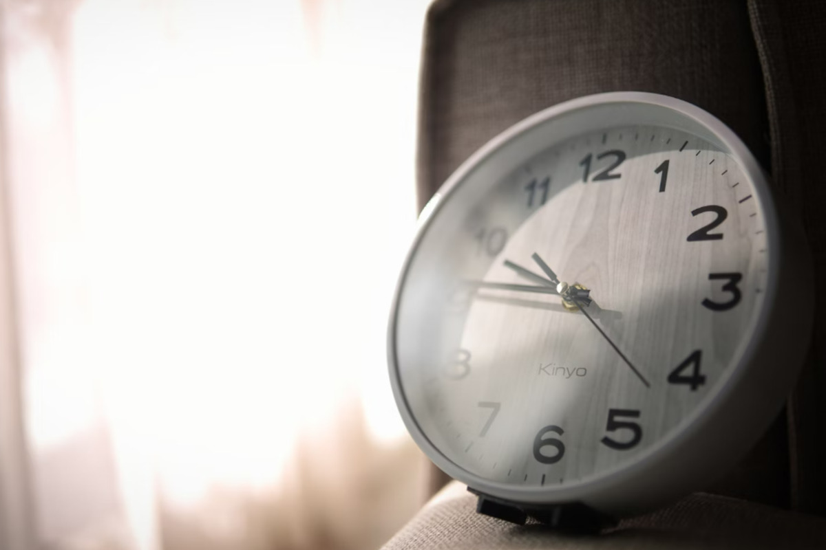Texans Debate Permanent Daylight Saving Time vs. Standard Time Amidst