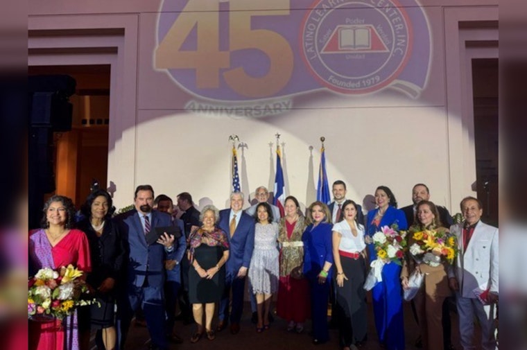 Texas First Lady Cecilia Abbott Honored with Barbara Bush Legacy Award by Latino Learning Center in Houston
