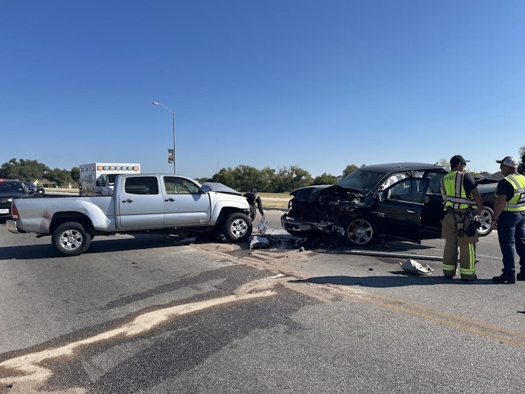 Three Injured in Pflugerville Collision, East Parkway Temporarily Closed for Emergency Response