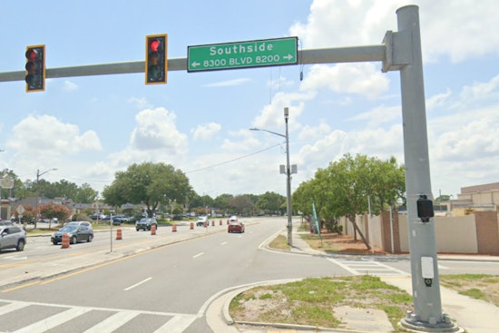 Traffic Alert, Crash with Injuries Closes Southbound Lanes on Jacksonville's Southside Boulevard