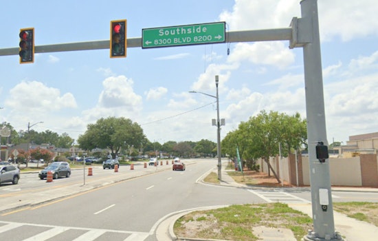 Traffic Alert, Crash with Injuries Closes Southbound Lanes on Jacksonville's Southside Boulevard