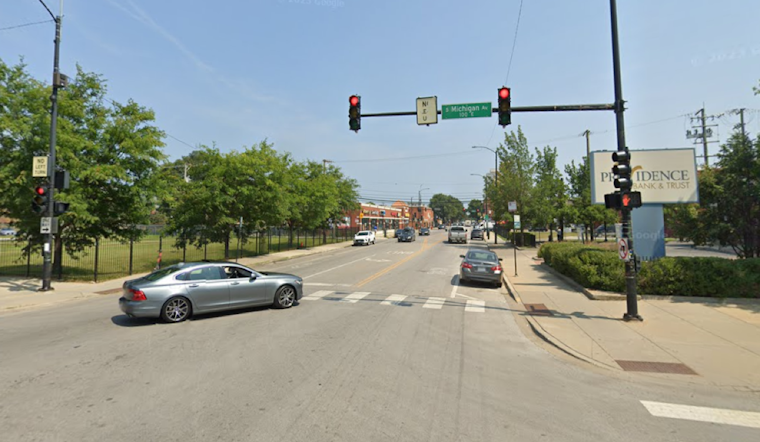 Two Killed in Late-Night Car Collision at Chicago's Bronzeville Intersection