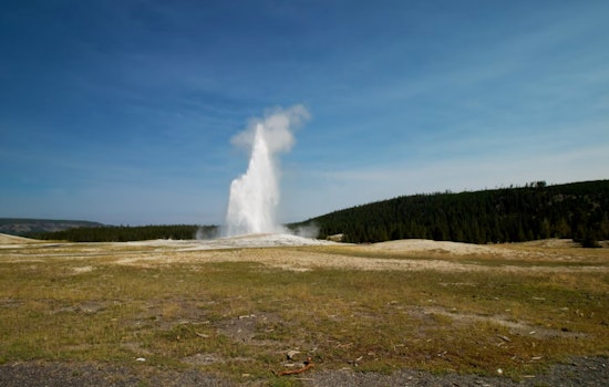 Unexplained Geyser in West Texas Spouts Water and Oil, Prompting Environmental Concerns and Regulatory Scrutiny