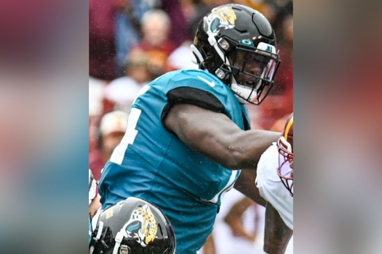 Vikings Fortify Offensive Line with Acquisition of OT Cam Robinson from Jaguars