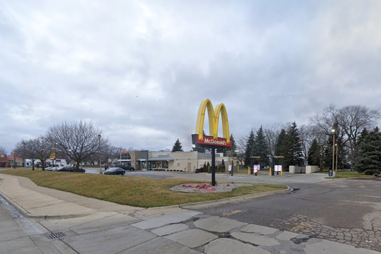 Warren Police Investigate Daylight Shootout at McDonald's, Suspects at Large with No Victims Reported