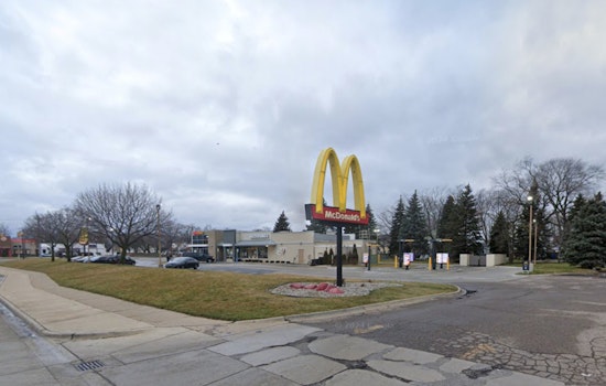 Warren Police Investigate Daylight Shootout at McDonald's, Suspects at Large with No Victims Reported