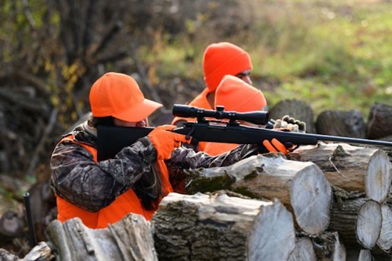 Wisconsin Hunters Prepare for Annual Nine-Day Gun Deer Season Amid Optimism for Favorable Conditions
