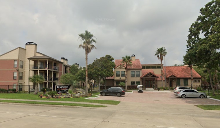 Woman Fatally Shot in Seabrook Apartment, Young Children Found Unharmed as Police Search for Suspect