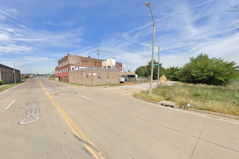 Woman Wounded During St. Louis Robbery Attempt as Police Seek Information