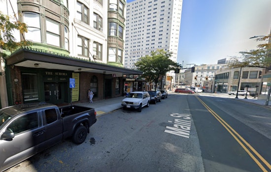 Worcester Community and Police Thwart Purse Snatching Attempt on Main St and Arrest Suspect