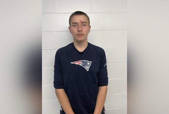 19-Year-Old Arrested After Leading State Police on High-Speed Chase on Interstate 93 in New Hampshire