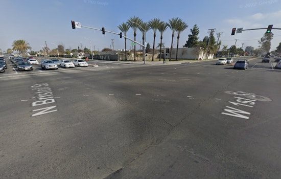 20-Year-Old Man Killed After Car Strikes Palm Tree in Santa Ana