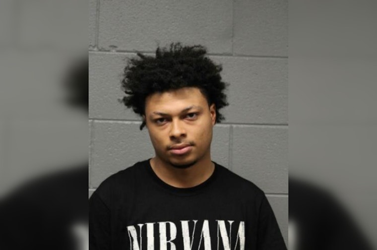 21-Year-Old Man Charged with Robbery on Chicago Train; Faces Felony Count