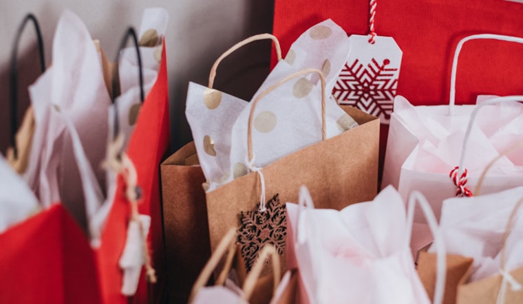 American Consumer Spending Set to Shine Despite Economic Gloom, Holiday Sales to Hit Record $989 Billion