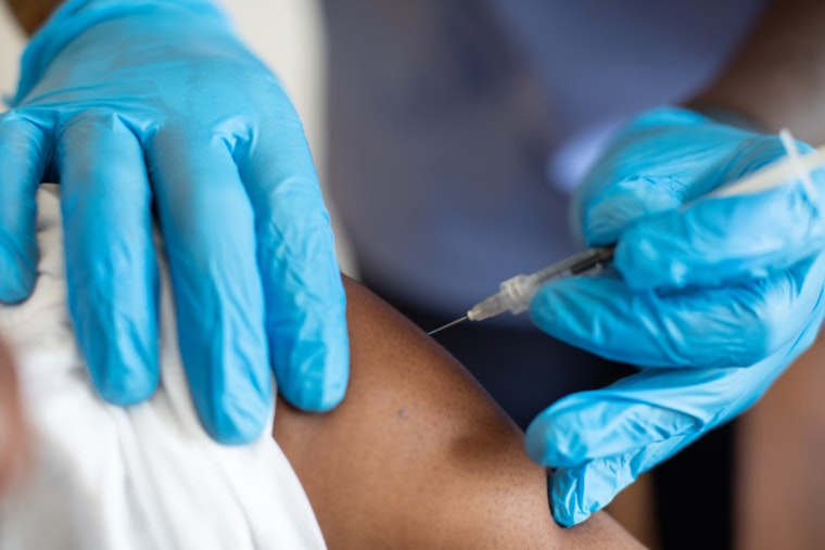 Arizona Hit by Rising Flu Cases, Health Officials Urge Vaccinations Ahead of Holidays