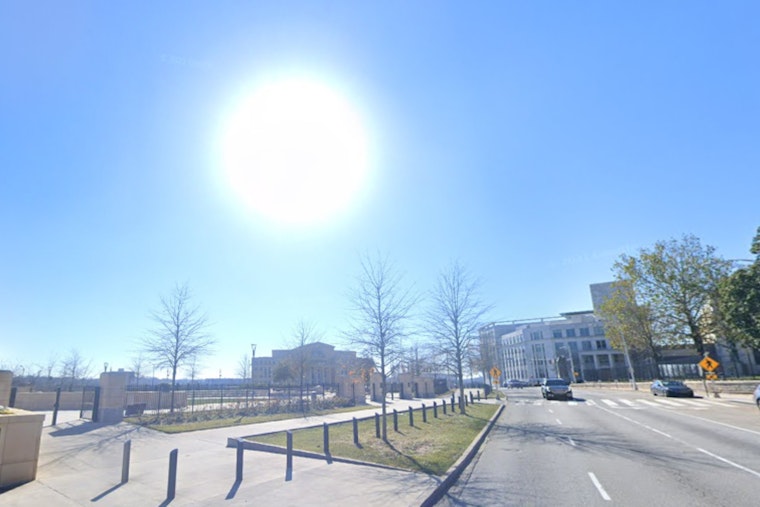 Atlanta Basks in Sunny Skies with Brisk Winds, Clear Weekend Ahead