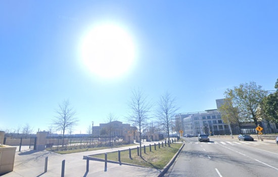 Atlanta Basks in Sunny Skies with Brisk Winds, Clear Weekend Ahead