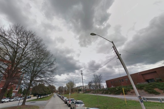 Atlanta Braces for Mixed Weather with Sunshine Breezes and Showers Ahead