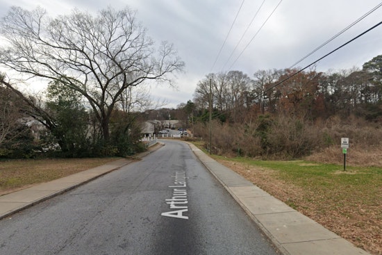 Atlanta Man Wounded in Daylight Shooting, Police Seek Leads on Suspect and Motive
