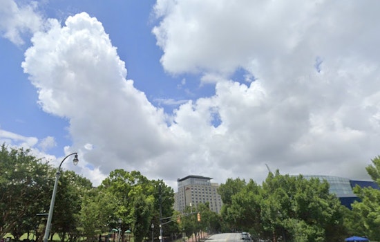 Atlanta's Week Ahead Features Cloudy Skies and Mild Temperatures with Possible Showers Midweek