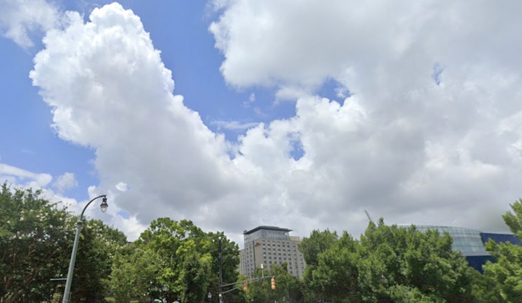 Atlanta's Week Ahead Features Cloudy Skies and Mild Temperatures with Possible Showers Midweek