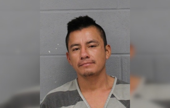 Austin Police Investigate Fatal Stabbing at South 1st Street C-Mart, Suspect Charged with 1st Degree Murder