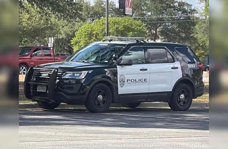 Austin Police Probe Assault at West Austin H-E-B, Suspects Allegedly Used Dating App in Scheme