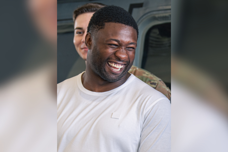 Baltimore Ravens Brace for Potential Absence of All-Pro Linebacker Roquan Smith Against Los Angeles Chargers