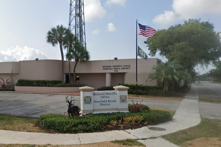 Bicyclist Fatality in Dania Beach: Authorities Investigate Tragic Stirling Road Collision