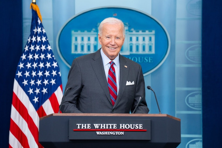 Biden Honors Ukraine's Fallen on 91st Holodomor Anniversary, Reaffirms US Solidarity Amidst Russian Conflict