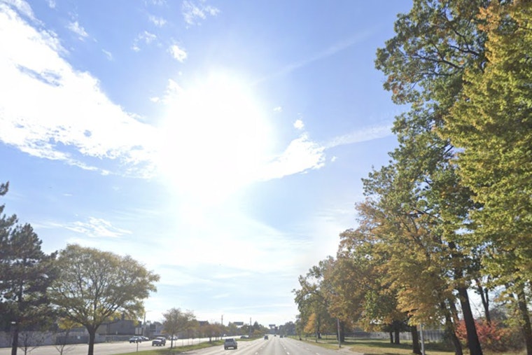 Brisk Winds and Mixed Skies Await Detroit Observers Ahead of Veterans Day