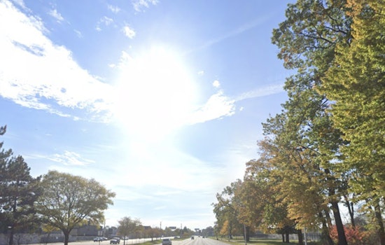 Brisk Winds and Mixed Skies Await Detroit Observers Ahead of Veterans Day