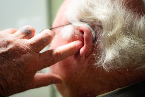 Brooklyn Holocaust Survivors Receive Gift of Sound™ Through Miracle-Ear Initiative on Anniversary of Auschwitz Liberation