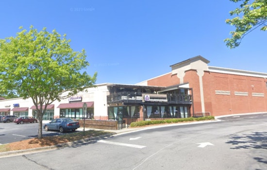Car Plunges Into Gwinnett County’s Fresca Trattoria as Lilburn Eatery Remains Open Despite Incident