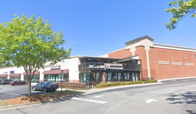Car Plunges Into Gwinnett County’s Fresca Trattoria as Lilburn Eatery Remains Open Despite Incident