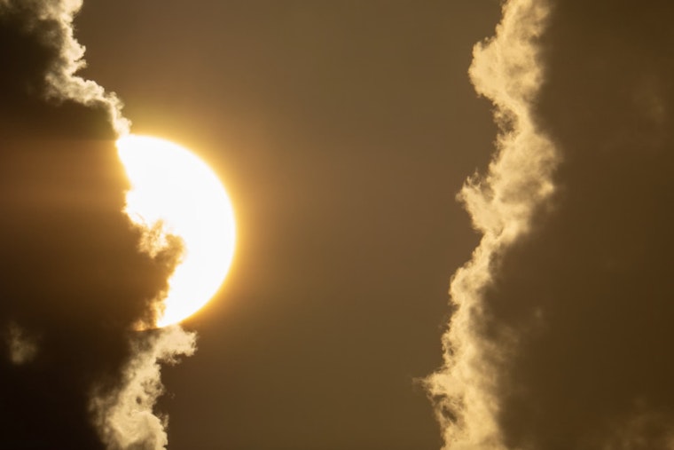 Charlotte Weather Update Shows Sunny Days with Rain Chances in the Week's Forecast